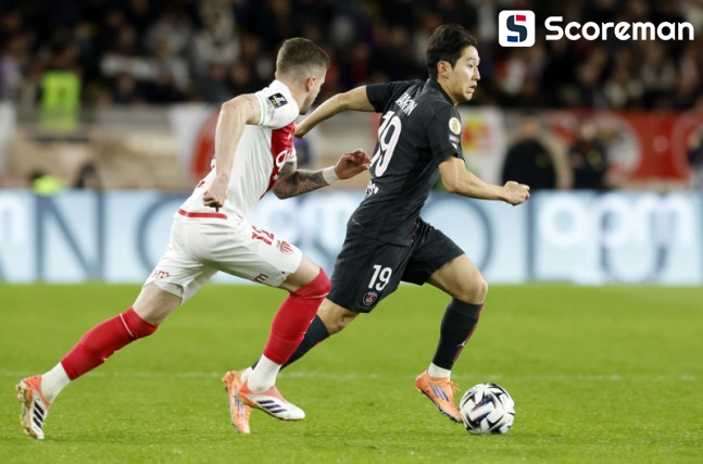 PSG, 모나코에 0-1 패배…미나미노 결승 골, 이강인은 64분 활약